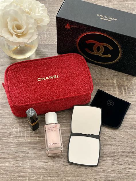 chanel cosmetic set|Chanel gift set with pouch.